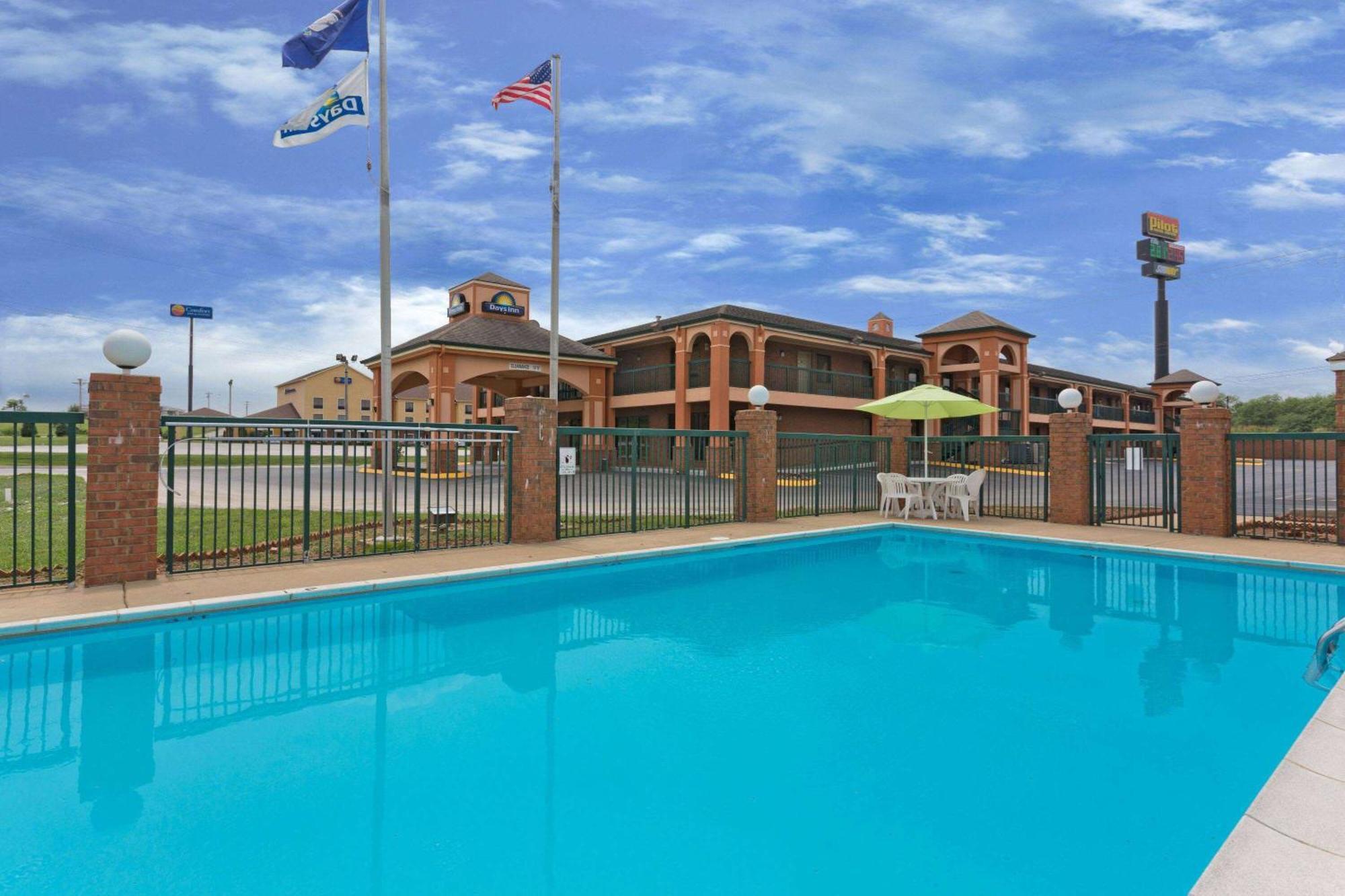 Days Inn By Wyndham Franklin Exterior foto