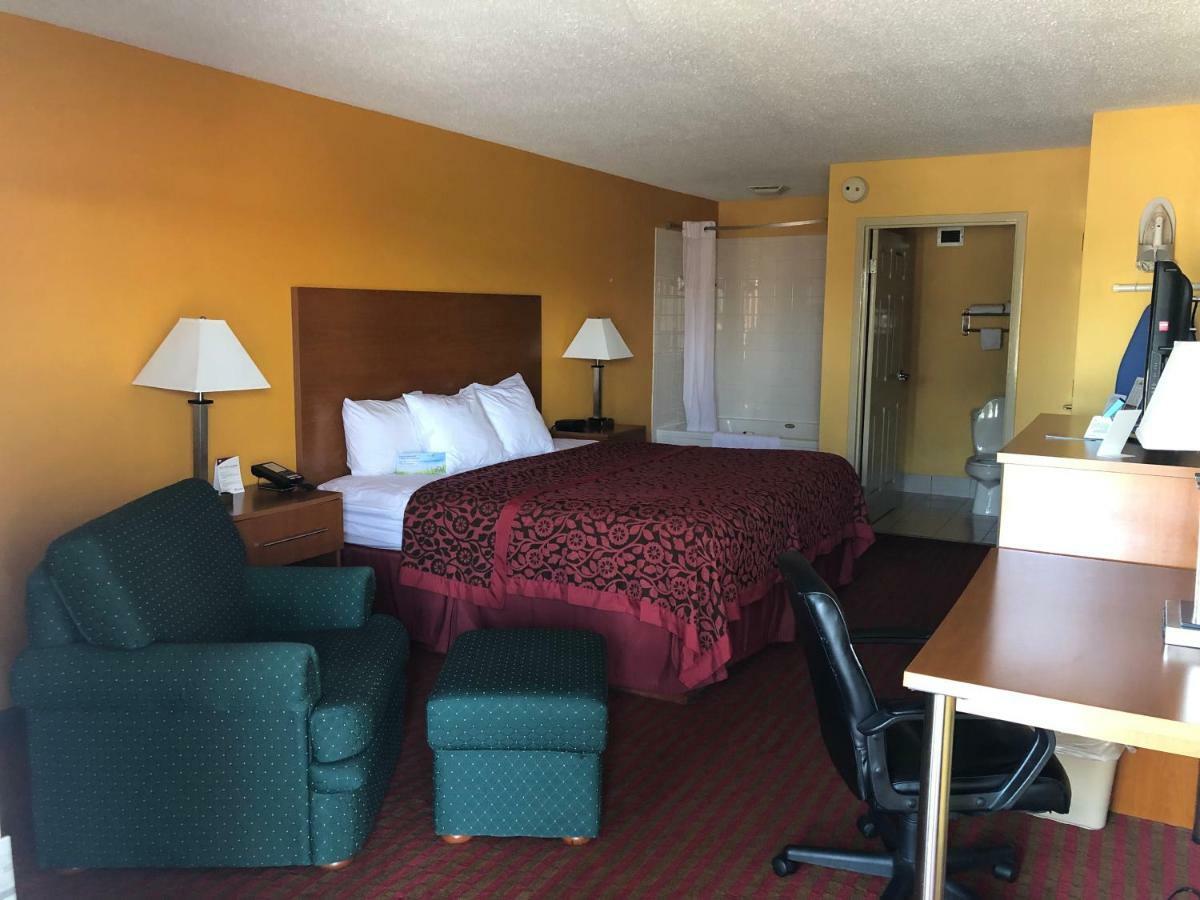 Days Inn By Wyndham Franklin Exterior foto
